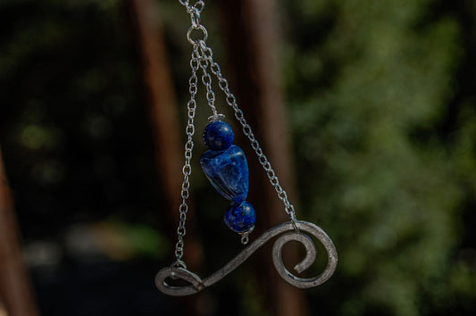 swirly Lapis Lazuli necklace